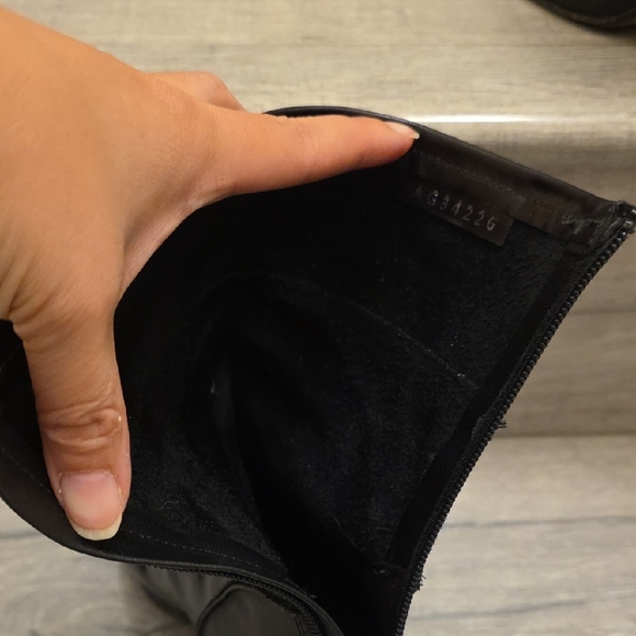 CHANEL Glossy Black Leather Ankle Boots - Picture 11 of 15